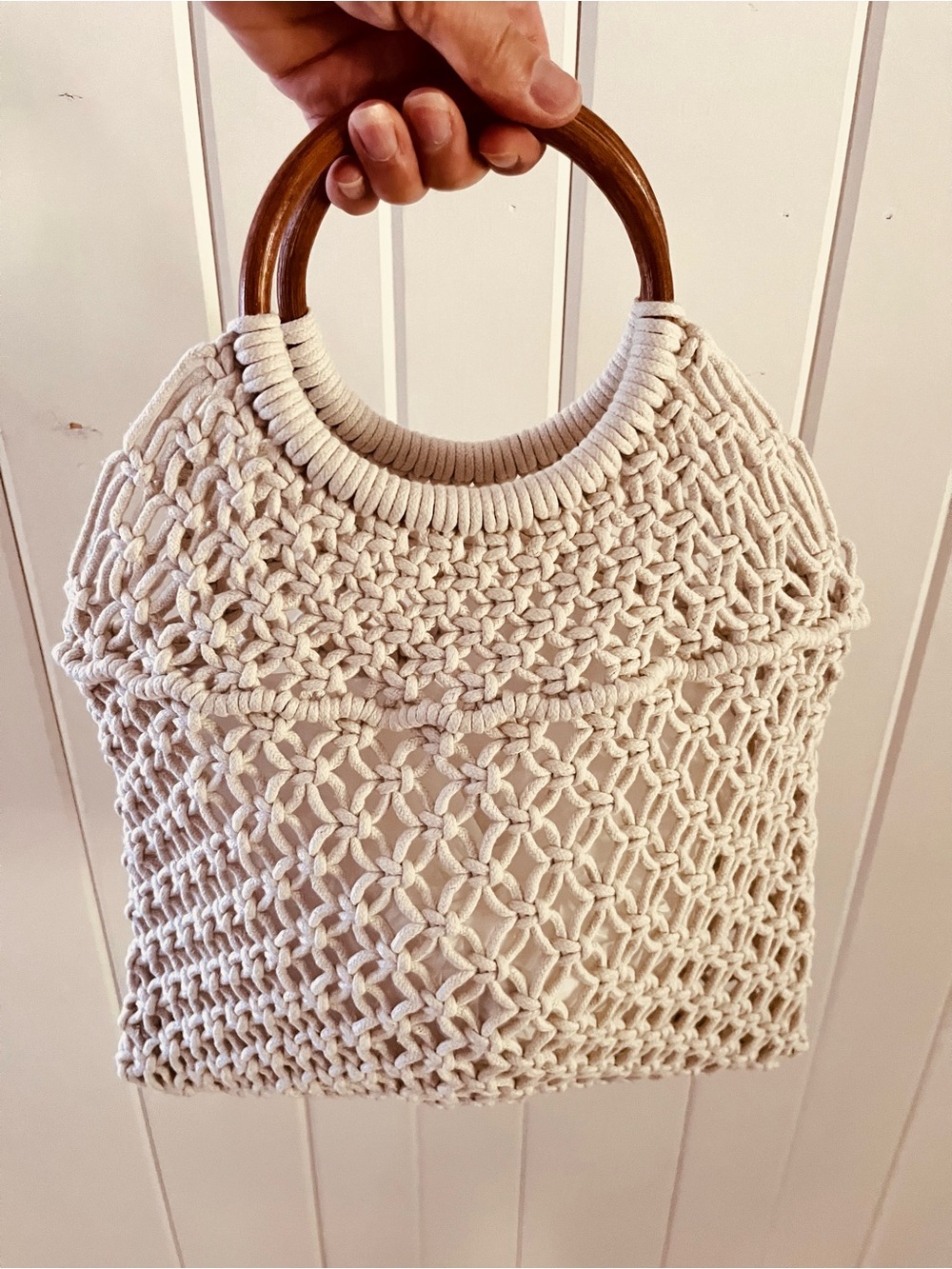 Handwoven Macramé Boho Cream Hand Bag with Wooden Handles - Picture 3 of 7